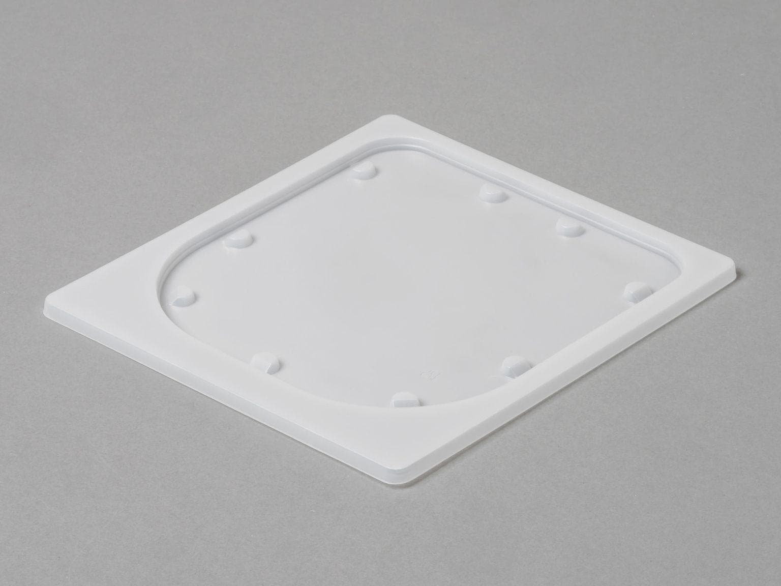 Behälterdeckel für Eiscrème aus PS, milchig, 180 x 165 mm, Höhe 5 mm