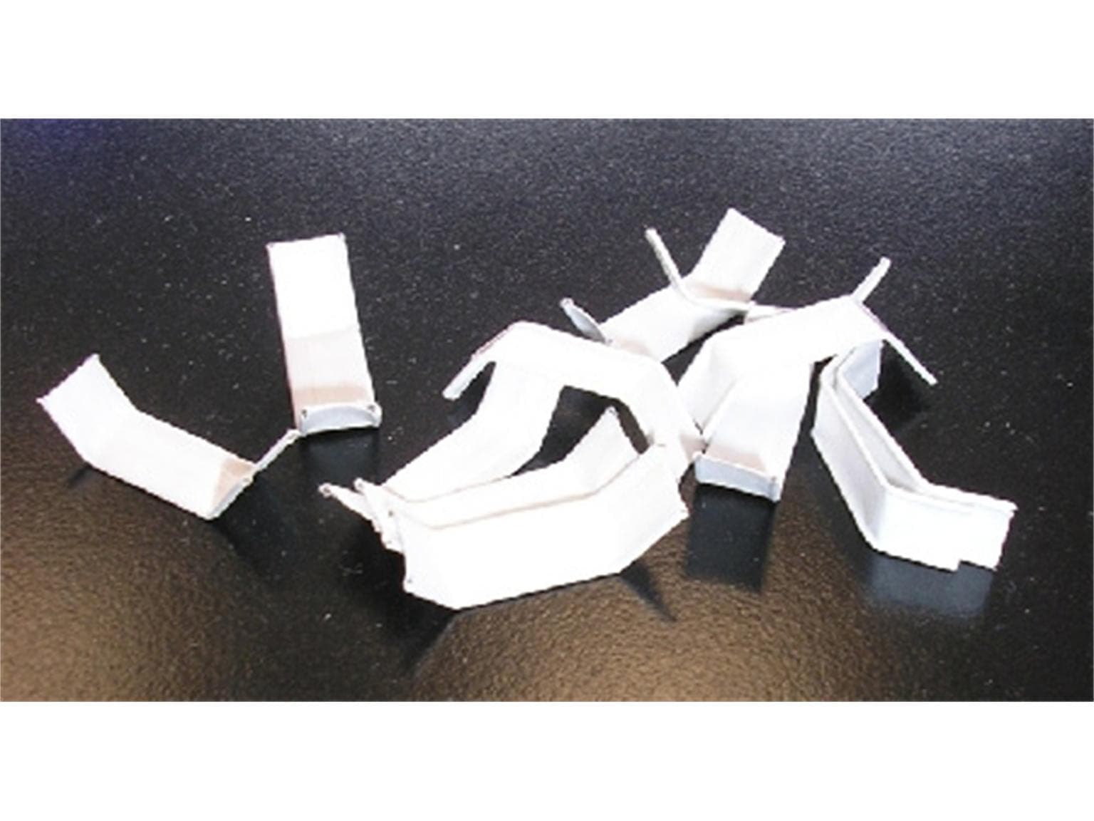 Verschlussclipse 33 x 8 mm weiss kunststoffumwickelter Draht