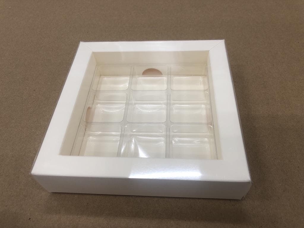 Trüffel-Box für 9 Trüffel aus Karton, elfenbein, mit Klarsichtdeckel,