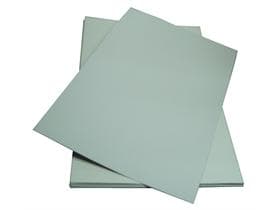 Carton gris 500 gm2, 75 x 115 cm sur palette type n° 4
