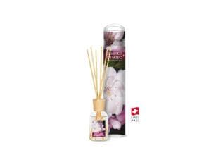 Coffret de bâtonnets parfumés « Essence de Nature » composé d'un flacon de 100 ml avec un support en bois