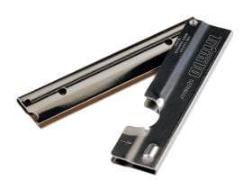 Raschietto per vetri Unger Trim 10+1 con supporto in acciaio inox. In pratica plastica.