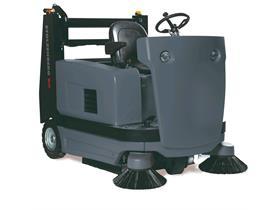 NUMATIC AUFSITZKEHRMASCHINE  Stolzenberg Aufsitzkehrmaschine Twin Top