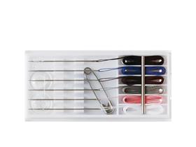 ESSENCE OF NATURE WITH ALPINE HERBS  Nähetui, eingefädelt